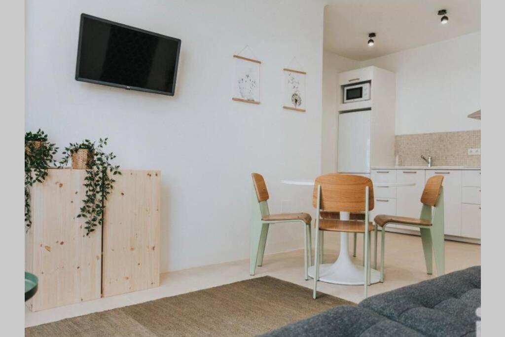 Ar@Ngo House Center Apartment Малага Екстериор снимка