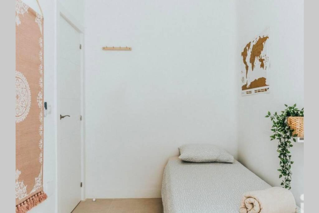 Ar@Ngo House Center Apartment Малага Екстериор снимка
